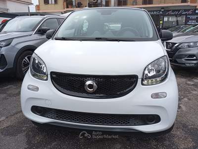 Smart ForFour 90CV Passion Aut. Bianco usata Giugliano in Campania