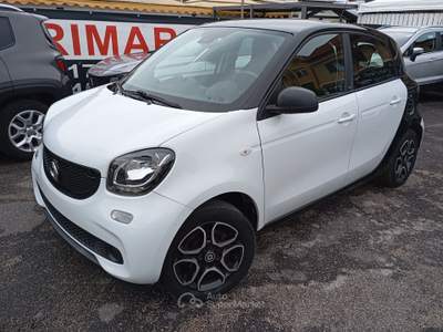 Smart ForFour 90CV Passion Aut. Bianco usata Giugliano in Campania