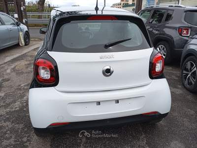 Smart ForFour 90CV Passion Aut. Bianco usata Giugliano in Campania