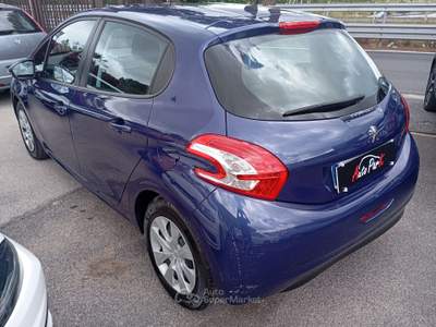 Peugeot 208 5P 1.2 VTi 82CV Active Blu/Azzurro usata Giugliano in Campania