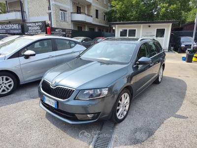 Skoda Octavia Wagon Executive G-Tec Grigio usata Serino