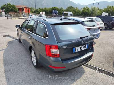 Skoda Octavia Wagon Executive G-Tec Grigio usata Serino