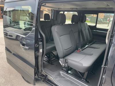 Renault Trafic BluedCi 110CV 9 POSTI Equilibre IVA INCLUSA Grigio usata Serino