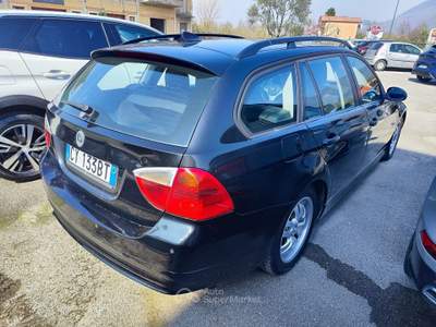BMW Serie 3 318d 320 318d turbodiesel cat Touring Eletta Nero usata Serino