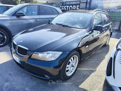 BMW Serie 3 318d 320 318d turbodiesel cat Touring Eletta Nero usata Serino