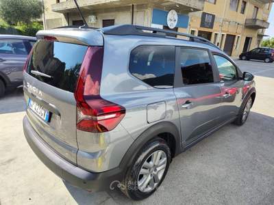 Dacia Jogger 100CV 7 posti Expression Grigio usata Serino