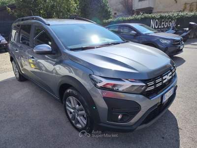 Dacia Jogger 100CV 7 posti Expression Grigio usata Serino
