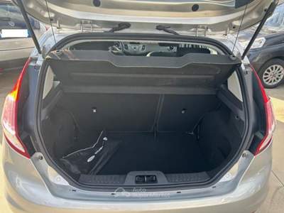Ford Fiesta 5 porte Business Grigio usata Qualiano