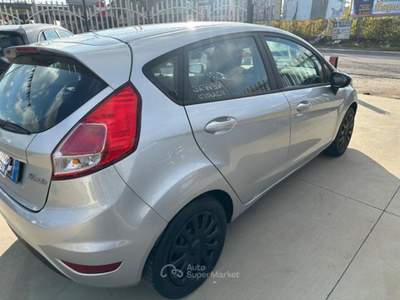 Ford Fiesta 5 porte Business Grigio usata Qualiano