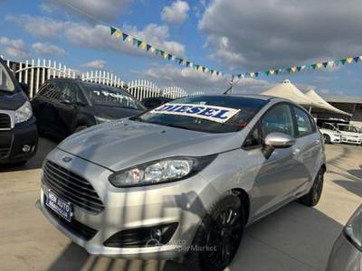 Ford Fiesta 5 porte Business Grigio usata Qualiano