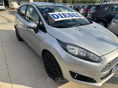 Ford Fiesta 5 porte Business Grigio usata Qualiano