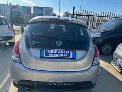 Lancia Ypsilon 5P GPL Ecochic Gold Grigio usata Qualiano