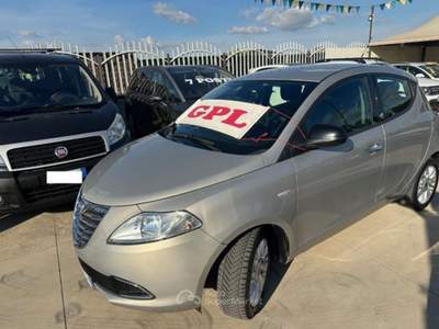 Lancia Ypsilon 5P GPL Ecochic Gold Grigio usata Qualiano