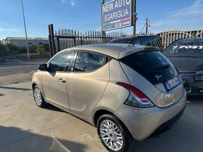 Lancia Ypsilon 5P GPL Ecochic Gold Grigio usata Qualiano