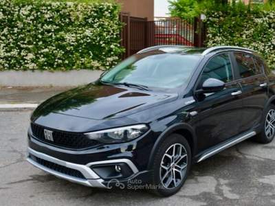 Fiat Tipo TIPO 1.6 MJET CROSS 130CV Nero usata Torino