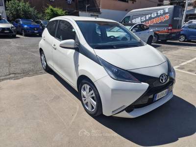 Toyota Aygo X Aygo 5p 1.0 x-cite m-mt Bianco usata ROMA
