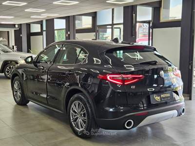 Alfa Romeo Stelvio Alfa Romeo Stelvio 2.2 t Business Q4 190cv auto Nero usata Pistoia