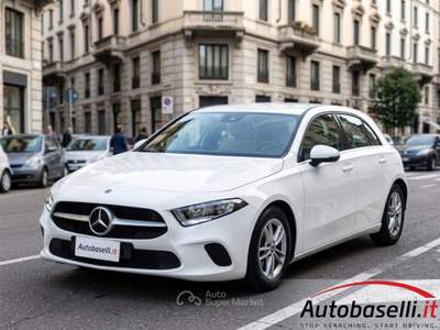 Mercedes-Benz Classe A D AUTOMATIC 7G-DCT BUSINESS 116CV, PELLE IVORY Bianco usata Quinzano D'oglio