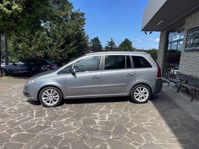 Opel Zafira 1.9 TDCI COSMO NEO PATENTATI Grigio usata Perugia