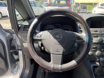 Opel Zafira 1.9 TDCI COSMO NEO PATENTATI Grigio usata Perugia