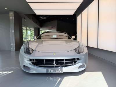 Ferrari FF 6.3 V12 DCT Argento usata Venaria Reale