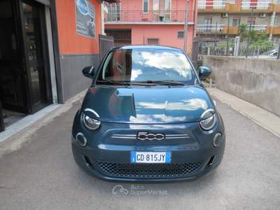 Fiat 500 500e Berlina 42 kWh La Prima Blu/Azzurro usata Striano
