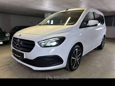 Mercedes-Benz Classe T Classe T Long 180d Sport auto Bianco usata Mezzocorona