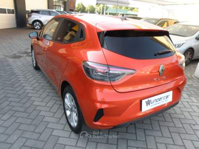 Renault Clio Clio V 2023 1.0 sce Evolution 65cv Arancione usata Treviglio