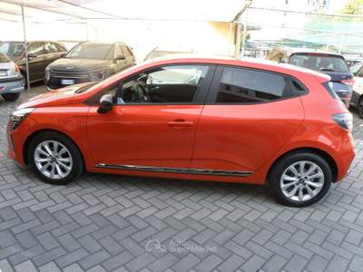 Renault Clio Clio V 2023 1.0 sce Evolution 65cv Arancione usata Treviglio
