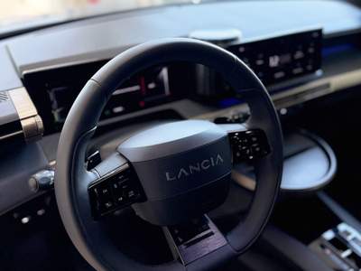 Lancia Ypsilon Hybrid e-DCT LX 1.2 110cv Grigio usata San Felice a Cancello