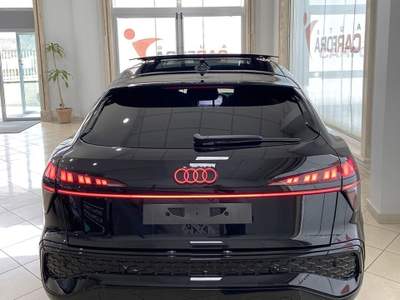 Audi Q3 Sportback 35tdi Identity Black 2026 km0|tetto+pelle totale| Nero usata San Felice a Cancello