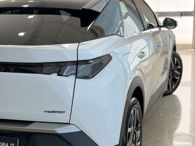 Peugeot 3008 Hybrid 136 e-DCS6 GT Bianco usata San Felice a Cancello
