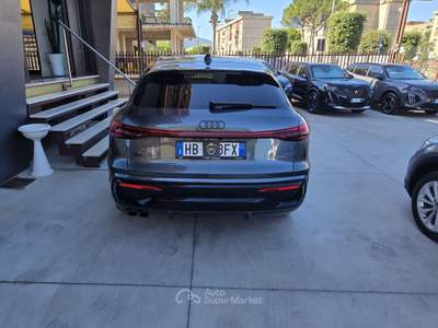 Audi Q5 204 CV quattro S tronic line Grigio usata Brusciano