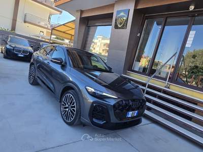 Audi Q5 204 CV quattro S tronic line Grigio usata Brusciano