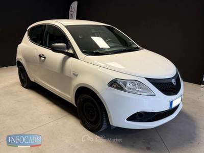 Lancia Ypsilon 1.0 Hybrid 70 cv Ecochic Silver - PROMO Bianco usata Este