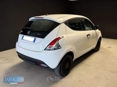 Lancia Ypsilon 1.0 Hybrid 70 cv Ecochic Silver - PROMO Bianco usata Este