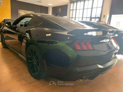 Ford Mustang Fastback 5.0 V8 Dark Horse "Manuale" Full Nero usata Rho