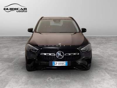Mercedes-Benz GLA 180 D Progressive Advanced Plus 8G-DCT Nero usata Lucca