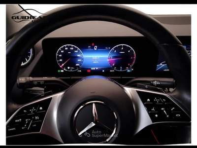Mercedes-Benz GLA 180 D Progressive Advanced Plus 8G-DCT Nero usata Lucca