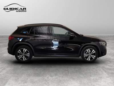 Mercedes-Benz GLA 180 D Progressive Advanced Plus 8G-DCT Nero usata Lucca