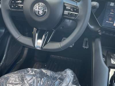 Alfa Romeo Junior Alfa Romeo Junior Hybrid 1.2 145 Cv Sprint Grigio usata Mondragone