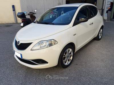 Lancia Ypsilon 5 porte GPL Ecochic Gold Beige usata Vado Ligure