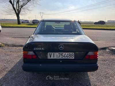 Mercedes-Benz Classe E 2.0 benzina/GPL 90 KW Grigio usata Inzago
