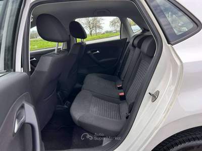 Volkswagen Polo Polo V 2013 5p 1.6 tdi Highline 90cv *139.000 KM* Bianco usata Inzago