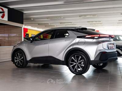 Toyota C-HR 1.8 hev Trend fwd e-cvt Argento usata Seveso