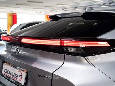 Toyota C-HR 1.8 hev Trend fwd e-cvt Argento usata Seveso