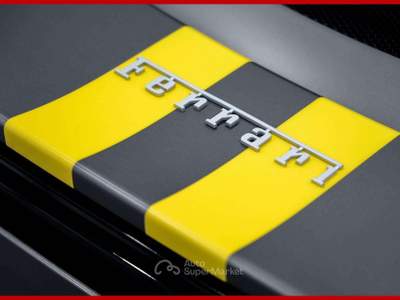 Ferrari 296 296 GTB|FULL CARBON SPEC|LIVREA GIALLO MODENA Grigio usata Vergiate