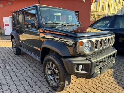 Suzuki Jimny 1.5 L TOP GLX 5 PORTE 4X4 KM0 Nero usata Milano