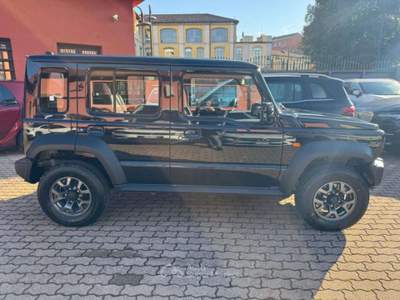 Suzuki Jimny 1.5 L TOP GLX 5 PORTE 4X4 KM0 Nero usata Milano
