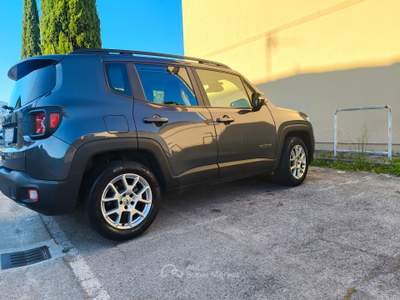 Jeep Renegade Motore ,carrozzeria ed interni pari al nuovo , non fumatore . usata Massa e cozzile